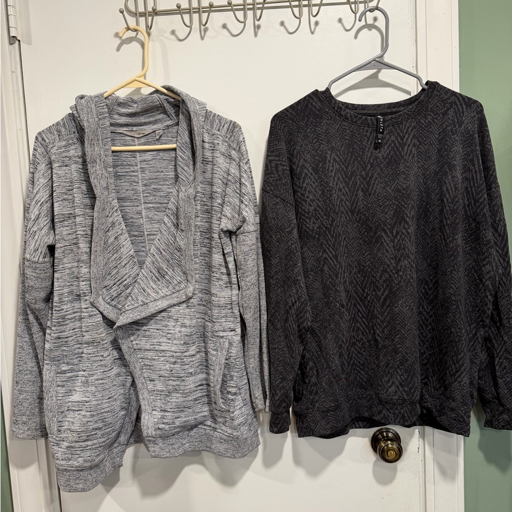 Athleta Gray Marled Hooded Open-Front Cardigan & Charcoal Knit Pullover Set